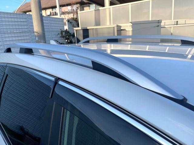 フォレスター ２．０ＸＴ　アイサイト　黒革シート　パワーバックドア　ルーフレール　ＨＩＤヘッドライト　革巻きステアリング　純正１７インチアルミホイール　レーダークルーズ　パドルシフト　スマートキー　禁煙車　４ＷＤ　アイサイト（6枚目）