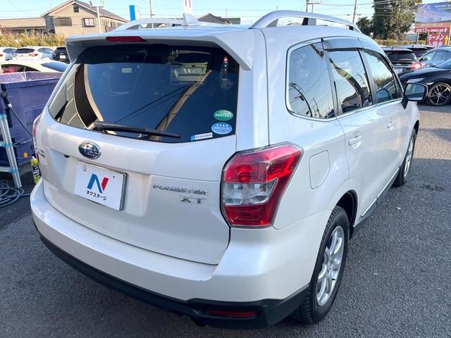 フォレスター ２．０ＸＴ　アイサイト　黒革シート　パワーバックドア　ルーフレール　ＨＩＤヘッドライト　革巻きステアリング　純正１７インチアルミホイール　レーダークルーズ　パドルシフト　スマートキー　禁煙車　４ＷＤ　アイサイト（17枚目）