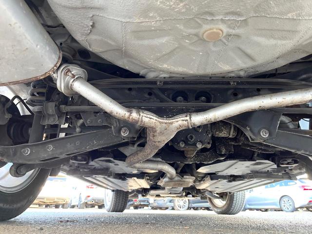 フォレスター ２．０ＸＴ　アイサイト　黒革シート　パワーバックドア　ルーフレール　ＨＩＤヘッドライト　革巻きステアリング　純正１７インチアルミホイール　レーダークルーズ　パドルシフト　スマートキー　禁煙車　４ＷＤ　アイサイト（19枚目）