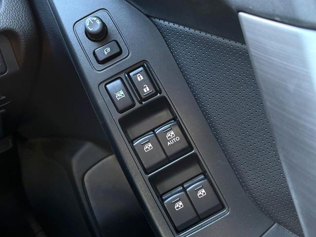 フォレスター ２．０ＸＴ　アイサイト　黒革シート　パワーバックドア　ルーフレール　ＨＩＤヘッドライト　革巻きステアリング　純正１７インチアルミホイール　レーダークルーズ　パドルシフト　スマートキー　禁煙車　４ＷＤ　アイサイト（35枚目）