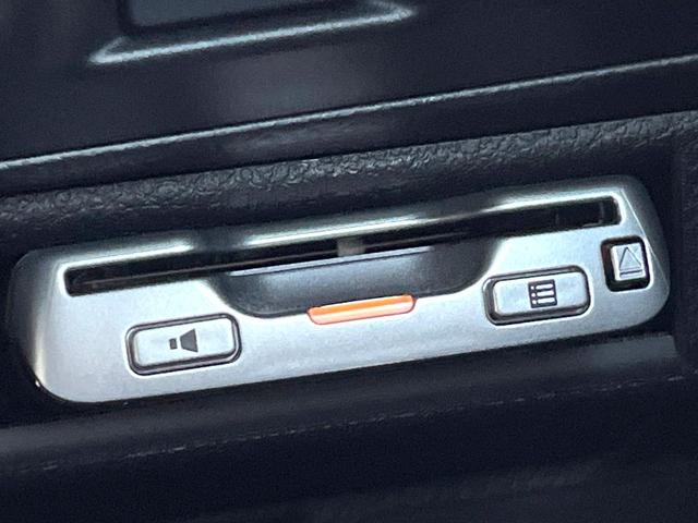 フォレスター ２．０ＸＴ　アイサイト　黒革シート　パワーバックドア　ルーフレール　ＨＩＤヘッドライト　革巻きステアリング　純正１７インチアルミホイール　レーダークルーズ　パドルシフト　スマートキー　禁煙車　４ＷＤ　アイサイト（40枚目）