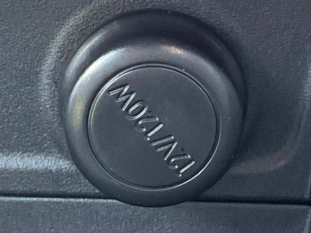 フォレスター ２．０ＸＴ　アイサイト　黒革シート　パワーバックドア　ルーフレール　ＨＩＤヘッドライト　革巻きステアリング　純正１７インチアルミホイール　レーダークルーズ　パドルシフト　スマートキー　禁煙車　４ＷＤ　アイサイト（41枚目）