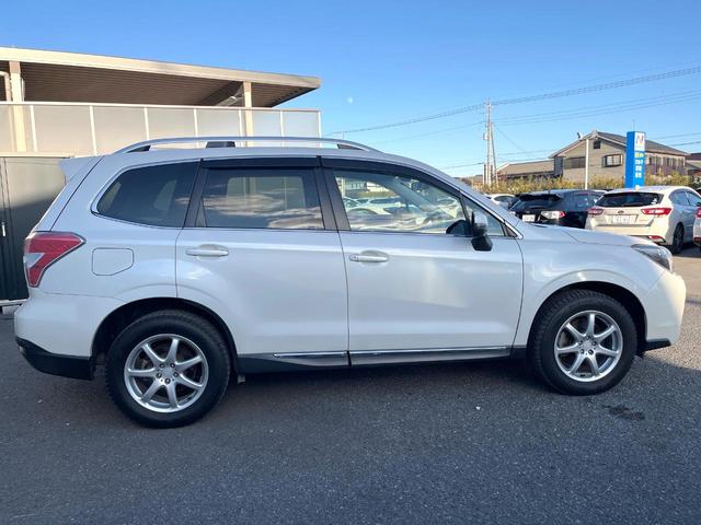 フォレスター ２．０ＸＴ　アイサイト　黒革シート　パワーバックドア　ルーフレール　ＨＩＤヘッドライト　革巻きステアリング　純正１７インチアルミホイール　レーダークルーズ　パドルシフト　スマートキー　禁煙車　４ＷＤ　アイサイト（47枚目）