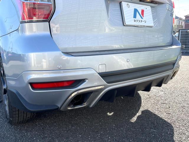 フォレスター ２．０ＸＴ　アイサイト　ルーフレール　ＬＥＤアクセサリーライナー　コーナーセンサー　デジタルインナーミラー　　ＨＩＤヘッドライト　純正１８インチアルミ　革巻きステアリング　レーダークルーズ　シートヒーター　スマートキー（52枚目）