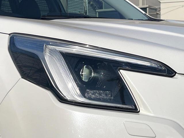 フォレスター スポーツ　Ｄ型　ブラックルーフレール　デジタルインナーミラー　ＬＥＤヘッドライト　革巻きステアリング　純正１８インチアルミ　メモリー機能付きパワーシート　シートヒーター　ステアリングヒーター　パドルシフト（12枚目）