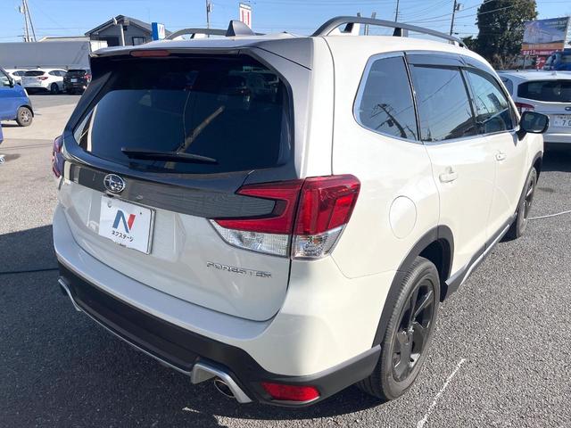 フォレスター スポーツ　Ｄ型　ブラックルーフレール　デジタルインナーミラー　ＬＥＤヘッドライト　革巻きステアリング　純正１８インチアルミ　メモリー機能付きパワーシート　シートヒーター　ステアリングヒーター　パドルシフト（17枚目）