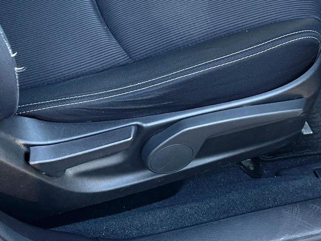 インプレッサＧ４ ２．０ｉアイサイト　４ＷＤ　バックカメラ　衝突被害軽減システム　レーダークルーズ　禁煙車　コーナーセンサー　ＨＩＤヘッド　ビルトインＥＴＣ　純正１６インチアルミ　車線逸脱警報　オートライト　デュアルエアコン（32枚目）