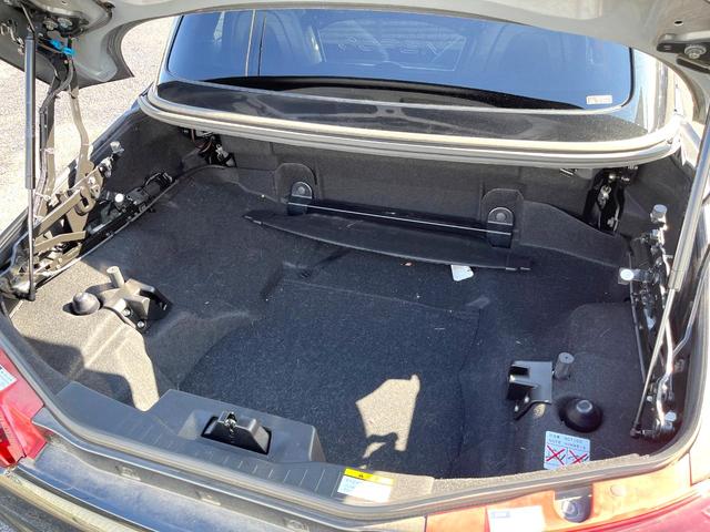 コペン ＧＲ　スポーツ　６ＭＴ　アルパイン製ナビ　ＲＥＣＡＲＯシート　純正ＢＢＳ１６インチアルミホイール　革巻きｍｏｍｏステアリング　ＬＥＤヘッドライト　シートヒーター　バックカメラ　スマートキー　禁煙車（11枚目）