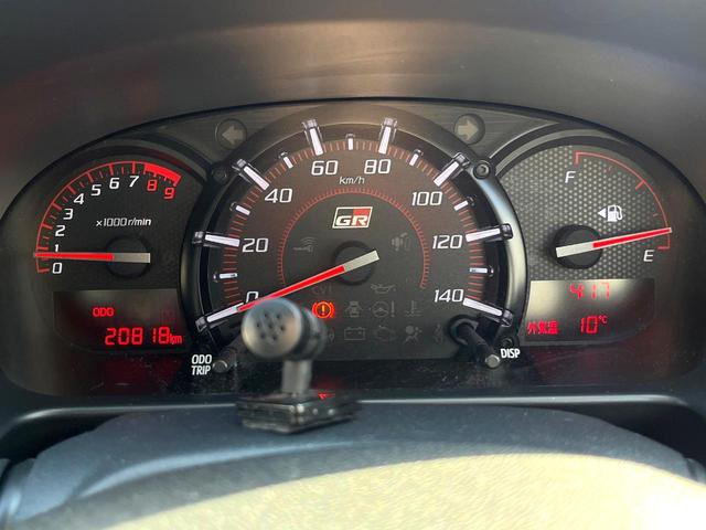 コペン ＧＲ　スポーツ　６ＭＴ　アルパイン製ナビ　ＲＥＣＡＲＯシート　純正ＢＢＳ１６インチアルミホイール　革巻きｍｏｍｏステアリング　ＬＥＤヘッドライト　シートヒーター　バックカメラ　スマートキー　禁煙車（48枚目）