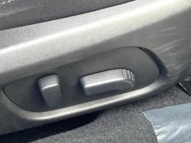 レヴォーグ １．６ＧＴアイサイト　アドバンスドセイフティパッケージ　ＬＥＤヘッドライト　パワーシート　純正ナビ　バックカメラ　ＥＴＣ　ドライブレコーダー　アイサイトＶｅｒ３　キーレスアクセス　プッシュスタート　純正１７インチアルミ（21枚目）