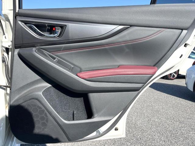 レヴォーグ ＳＴＩスポーツ　ＥＸ　ＳＴＩタワーバー　１１．６インチナビ　バックカメラ　ＥＴＣ　ドライブレコーダー　パワーシート　シートヒーター　パワーバックドア　ＬＥＤヘッドライト　純正１８インチアルミホイール　スマートキー（41枚目）