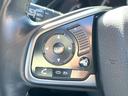 ハッチバック　ホンダセンシング　６速ＭＴ　純正ナビ　ＥＴＣ　ドライブレコーダー　ＬＥＤヘッドライト　純正１８インチアルミホイール　シートヒーター　スマートキー　アイドリングストップ　オートライト　オートエアコン　革巻きステアリング（24枚目）