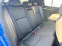 後部座席も気になるようなキズ・汚れやへたり等、大きなダメージはなく、良好な状態です。