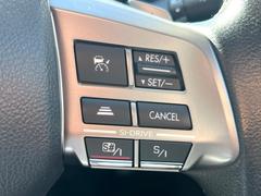 ������®�ɽ���ǽ�ե��롼������ȥ�����۹�®ƻϩ�Ǥ�Ĺ��Υ���Ԥ��ڤˡ�����ư��®�٤��ݤĥ��롼������ȥ����뤬�����ͷڸ������ƥ��Ϣ�Ȥ��������μ�ξ���Τ��Ƽִ֤��ݤĤ褦��®��Ĵ�ᤷ�Ƥ���ޤ����� 5