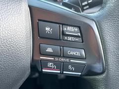 ������®�ɽ���ǽ�ե��롼������ȥ�����۹�®ƻϩ�Ǥ�Ĺ��Υ���Ԥ��ڤˡ�����ư��®�٤��ݤĥ��롼������ȥ����뤬�����ͷڸ������ƥ��Ϣ�Ȥ��������μ�ξ���Τ��Ƽִ֤��ݤĤ褦��®��Ĵ�ᤷ�Ƥ���ޤ����� 6