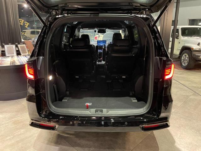 オデッセイハイブリッド ｅ：ＨＥＶアブソルート・ＥＸブラックエディション　★１１．４型ホンダコネクトナビ（カープレイ対応、ミラーリング可）★ＥＴＣ２．０★電動シート★パワーバックドア★置くだけ充電★（31枚目）