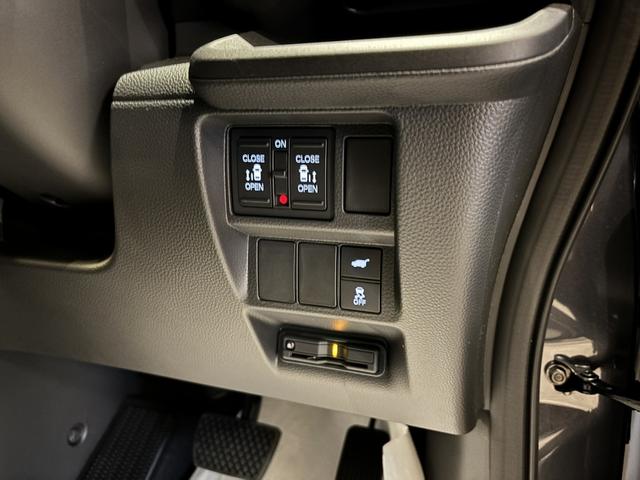 ステップワゴン ｅ：ＨＥＶスパーダ　プレミアムライン　１１．４型ホンダコネクトナビ（カープレイ対応／ＣＤ／ＤＶＤ／Ｂｌｕｅｔｏｏｔｈ接続／ＴＶフルセグ）リアクーラー　オットマン　シートヒーター　パワーバックドア　ＥＴＣ２．０（21枚目）