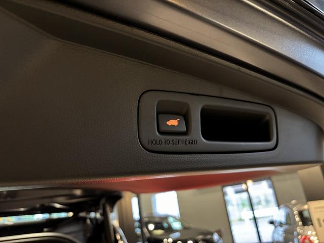 ステップワゴン ｅ：ＨＥＶスパーダ　プレミアムライン　１１．４型ホンダコネクトナビ（カープレイ対応／ＣＤ／ＤＶＤ／Ｂｌｕｅｔｏｏｔｈ接続／ＴＶフルセグ）リアクーラー　オットマン　シートヒーター　パワーバックドア　ＥＴＣ２．０（25枚目）
