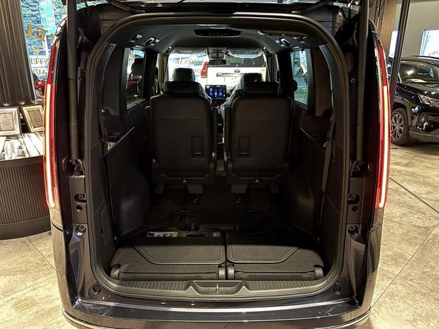 ステップワゴン e:HEVスパーダ プレミアムライン 11.4型ホンダコネクトナビ(カープレイ対応/CD/DVD/Bluetooth接続/TVフルセグ)リアクーラー オットマン シートヒーター パワーバックドア ETC2.0(28枚目)