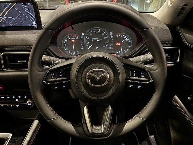 ＣＸ－５ ２０Ｓ　ブラックトーンエディション　新車保証付　Ｂｌａｃｋ　Ｔｏｎｅ　Ｅｄｉｔｉｏｎ　専用ＡＷ１９　８．８型センターディスプレイ（カープレイ対応／Ｂｌｕｅｔｏｏｔｈ接続）　ナビ用ＳＤカード　フィルムリア５面　全周カメラ　ＨＵＤ　ＥＴＣ（16枚目）
