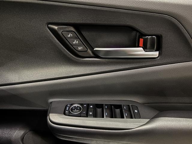 プリウス Z 新車保証付 デジタルインナーミラー パノラミックビューモニター 12.3型コネクトナビ(カープレイ対応/Bluetooth接続/TV) ドラレコ前後 ワンオーナー ステアリングヒーター ETC2.0(27枚目)