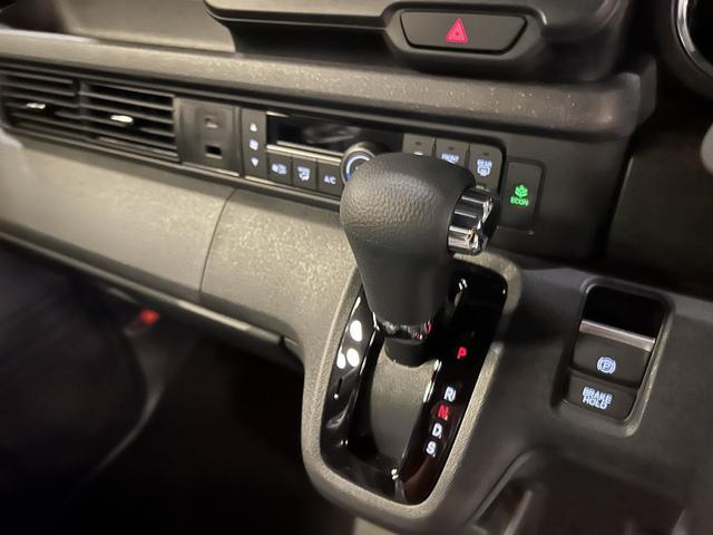 N-BOXカスタム ターボ 純正8型ディスプレイオーディオ ETC バックカメラ carplay対応 両側パワースライド シートヒーター(18枚目)