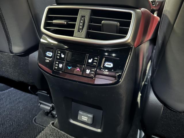 RX RX500h Fスポーツパフォーマンス ガラスルーフ キャリパー 輻射ヒーター 赤革シート 標準21アルミホイール 置充電 デジタルミラー(27枚目)