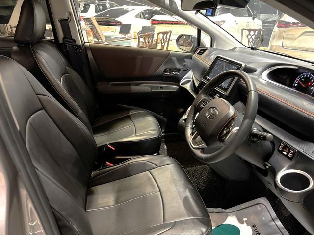 TOYOTA SIENTA G CUERO