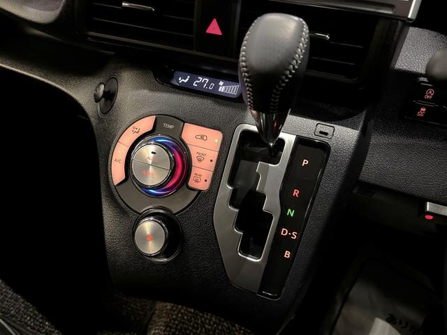 TOYOTA SIENTA G CUERO