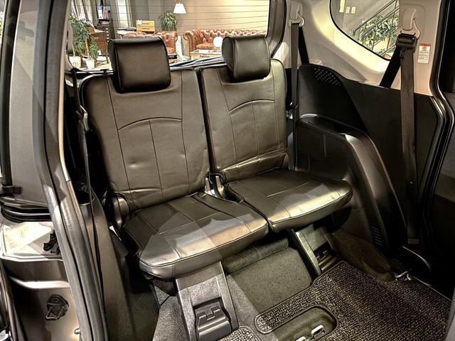 TOYOTA SIENTA G CUERO