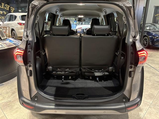 TOYOTA SIENTA G CUERO