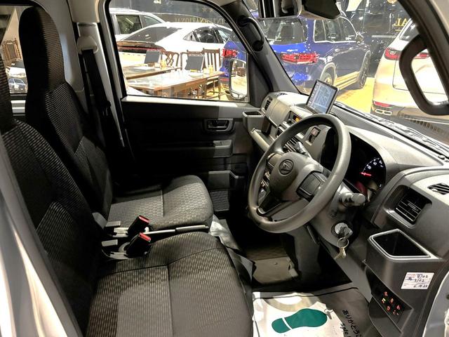 ハイゼットカーゴ ＤＸ　新車保証付　スマートアシスト　Ｐａｎａｓｏｎｉｃ　Ｇｏｒｉｌｌａ　７型ナビ（ワンセグチューナー内装・ＳＳＤ１６ＧＢ搭載）　ＡＭ／ＦＭラジオ　荷室マット　オールウェザーマット　ＥＴＣ（15枚目）