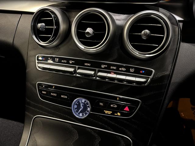 Ｃクラスステーションワゴン Ｃ２２０ｄ　ステーションワゴン　スポーツ　保証付　ＡＭＧラインＰＫＧ　ＢＢＳＣＨ－Ｒ　レーダーセーフティＰＫＧ　本革　メモリー付パワーシート　　パワーバックドア　ルーフレール　シートヒーター　ＥＴＣ　純正ホイール付（18枚目）