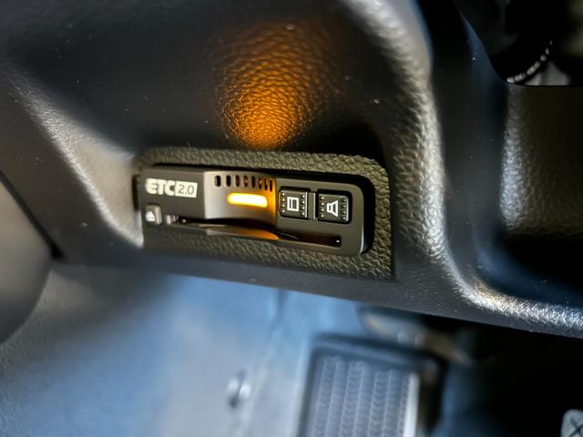 ヴェゼル ｅ：ＨＥＶ　Ｚ　純正ナビ　マルチビュー　プレミアムオーディオ　ＥＴＣ２．０　置充電　シートヒーター　ステアリングヒーター（22枚目）