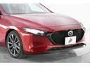 ＭＡＺＤＡ３ファストバック ＸＤバーガンディ　セレクション　４ＷＤ／Ｄターボ／専用赤革／マツコネ／ＢＯＳＥ／３６０°ビューモニター／地デジ／シートヒーター／パワーシート／衝突軽減ブレーキ／レーンキープアシスト／ブラインドスポットモニタリング／ＡＴ誤発進抑制（4枚目）