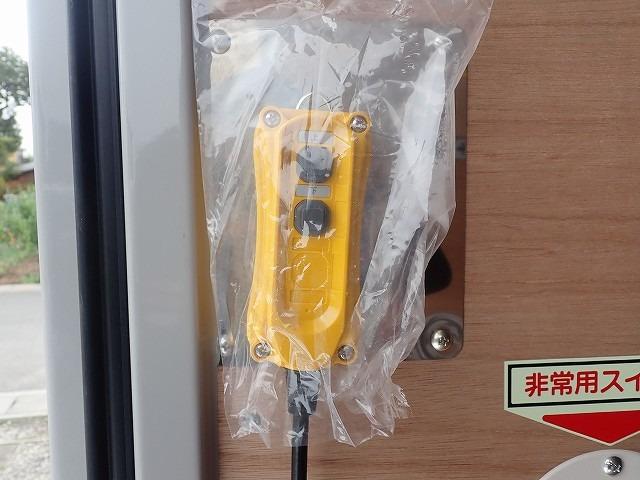 キャンター 　フル液晶メーター　ワイドロング　アルミバン　跳ね上げＰＧ付　ＭＴ（9枚目）
