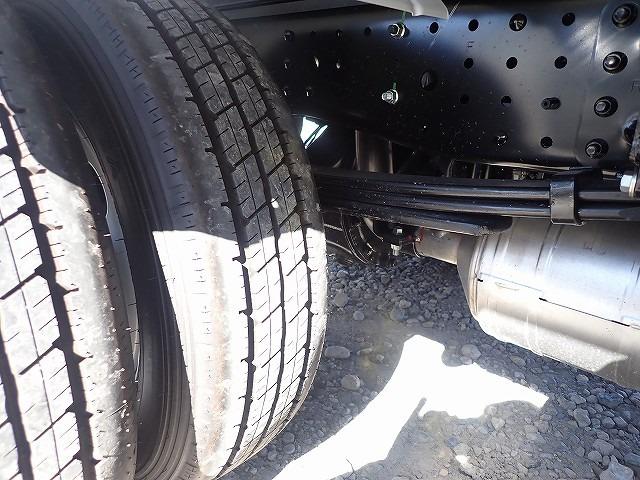 キャンター 　フル液晶メーター　２ｔ　標準ロング　アルミバン　ＡＴ（7枚目）