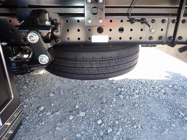 キャンター 　フル液晶メーター　２ｔ　標準ロング　アルミバン　ＡＴ（31枚目）