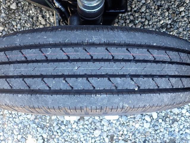 キャンター 　フル液晶メーター　２ｔ　標準１０尺　平ボディ　ＡＴ（23枚目）