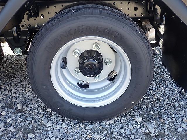 キャンター 　フル液晶メーター　２ｔ　標準１０尺　平ボディ　ＡＴ（27枚目）