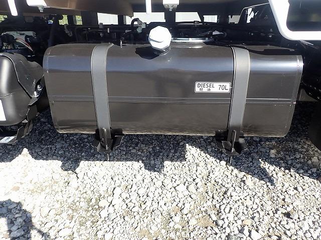 キャンター 　フル液晶メーター　２ｔ　標準１０尺　平ボディ　ＡＴ（8枚目）