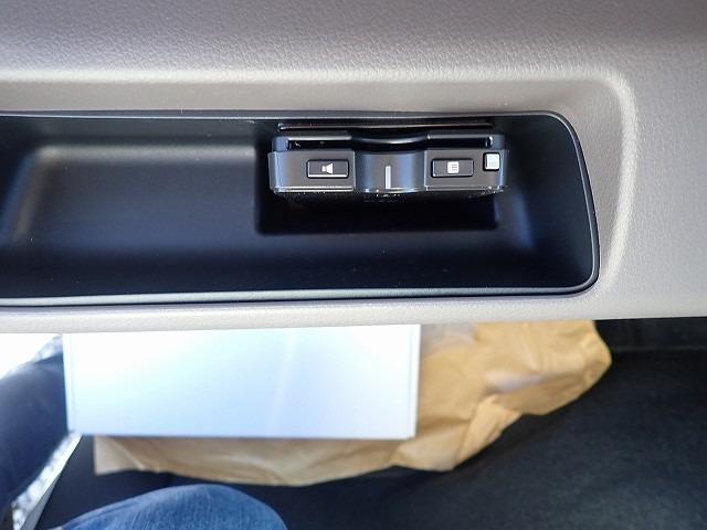 キャンター 　フル液晶メーター　２ｔ　標準１０尺　平ボディ　ＡＴ（11枚目）