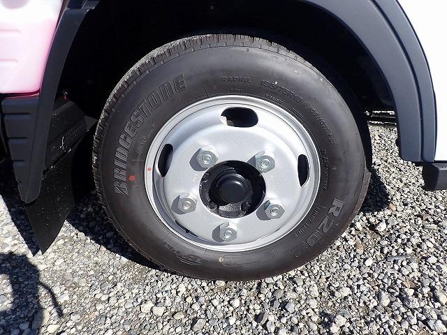 キャンター 　フル液晶メーター　２ｔ　標準１０尺　平ボディ　ＡＴ（30枚目）