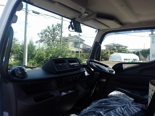 キャンター 　液晶メーター　２ｔ　標準ロング　アルミバン　跳ね上げＰＧ（13枚目）