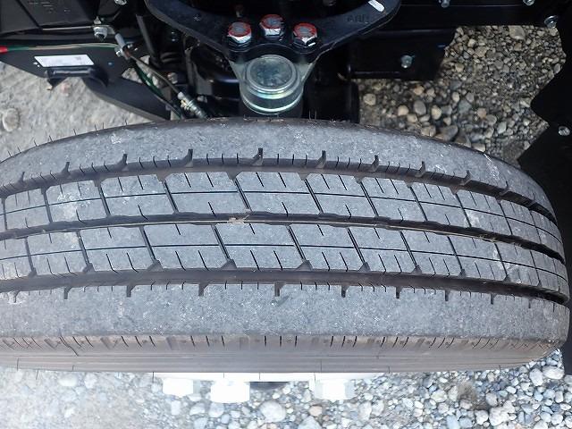 キャンター 　液晶メーター　２ｔ　標準ロング　アルミバン　跳ね上げＰＧ（28枚目）