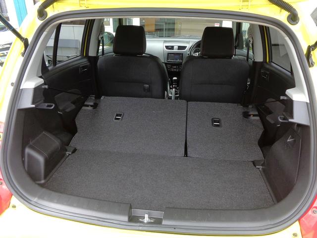 スイフトスポーツ ベースグレード ディスチャージヘッドランプ装着車グレード 純正フルエアロ 純正マフラーカッター 純マッドガード 外ディスプレイオーディオ 禁煙車 HID ETC クルコン 外アイラインエアロ 純フューエルリッドカバー(26枚目)