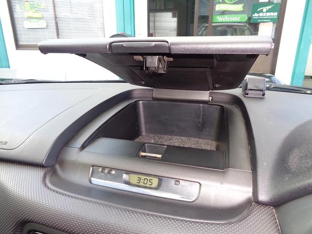 フォレスター クロススポーツ２．０Ｔ　スポーツ　１オーナー　後期型　ＳＴｉリップエアロ　ＳＴｉアルミ　４ＷＤ　ターボ　標準ＬＳＤ装備　純正サイド・リアエアロ　外ＢＬＩＴＺターボタイマー　外ＳＤナビ地デジ　ルーフレール　ＨＩＤ　ＥＴＣ　ドアバイザー（14枚目）