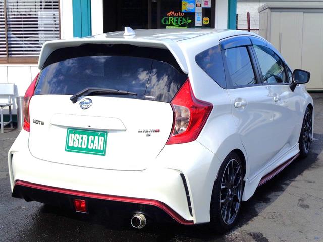 ノート ニスモ　Ｓ　外ＨＫＳ車高調　外ＨＫＳマフラー　外ＳＤナビ地デジＢｌｕｅｔｏｏｔｈオーディオ　ニスモ専用シート　ＬＥＤヘッドライト　ＬＥＤポジションライト　リアスポ　スマートキー　プッシュスターター　ドアバイザー（3枚目）