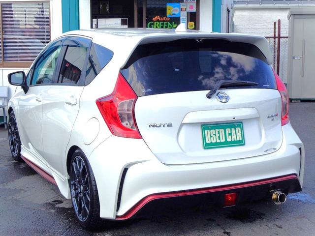 ノート ニスモ　Ｓ　外ＨＫＳ車高調　外ＨＫＳマフラー　外ＳＤナビ地デジＢｌｕｅｔｏｏｔｈオーディオ　ニスモ専用シート　ＬＥＤヘッドライト　ＬＥＤポジションライト　リアスポ　スマートキー　プッシュスターター　ドアバイザー（4枚目）