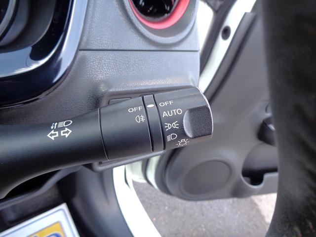 ノート ニスモ　Ｓ　外ＨＫＳ車高調　外ＨＫＳマフラー　外ＳＤナビ地デジＢｌｕｅｔｏｏｔｈオーディオ　ニスモ専用シート　ＬＥＤヘッドライト　ＬＥＤポジションライト　リアスポ　スマートキー　プッシュスターター　ドアバイザー（13枚目）